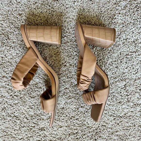 Chunky Block Sandal✨ - Picture 5 of 9